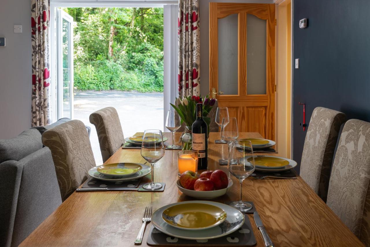 The Coachhouse - Cottage With Private Hot Tub Colwyn Bay Eksteriør bilde