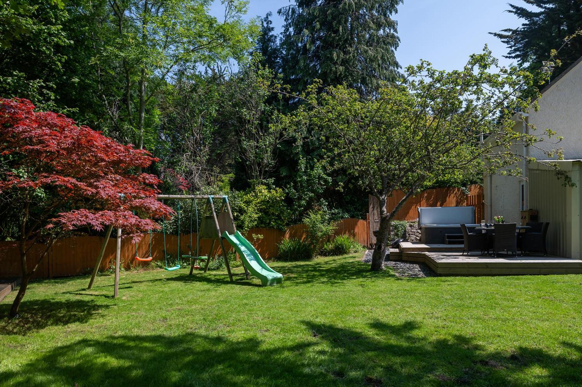 The Coachhouse - Cottage With Private Hot Tub Colwyn Bay Eksteriør bilde